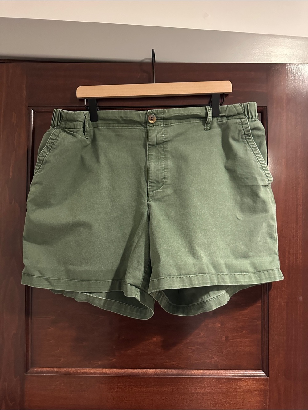 Old Navy Olive Green Flat-Front Elastic-Waist Women's Shorts